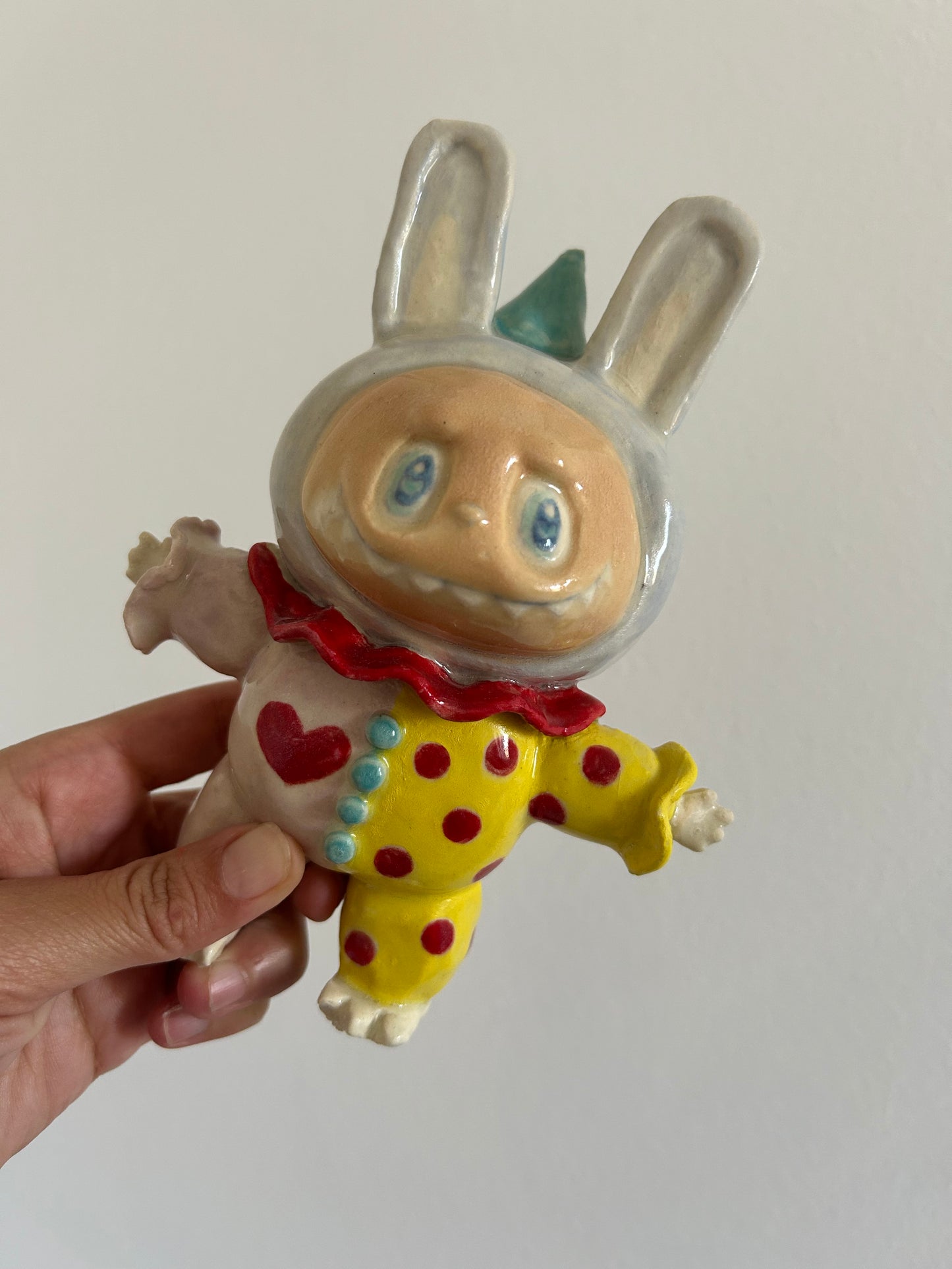 Labubu Payaso de cerámica